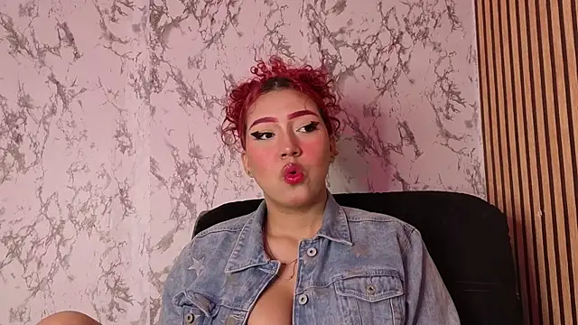 Snapshot of sweetcherryyy_ chatting on November 27, 3:19 am sweetcherryyy online show from November 27, 3:19 am