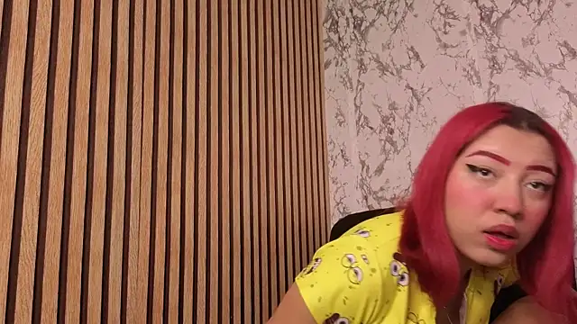 Snapshot of sweetcherryyy_ chatting on December 15, 6:50 am sweetcherryyy online show from December 15, 6:50 am