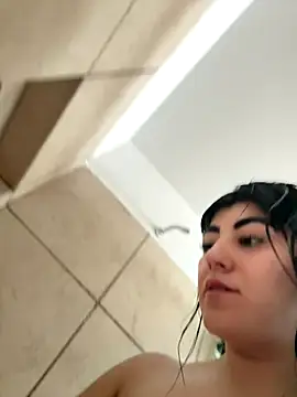 milky denni online show from October 25, 5:40 pm