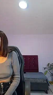 Snapshot of princess_foxxy chatting on November 7, 12:10 am princess foxxy online show from November 7, 12:10 am