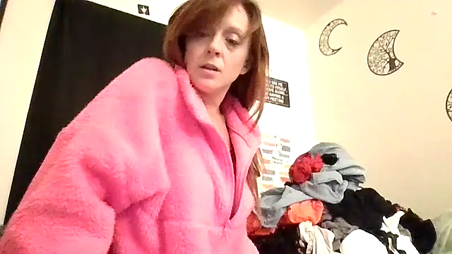 LoveLibz169 online show from November 2, 9:00 am