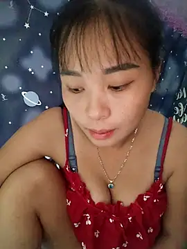 Snapshot of Squirrel-Pear chatting on October 26, 11:42 pm Squirrel-Pear online show from October 26, 11:42 pm