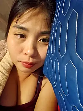 Snapshot of Squirrel-Pear chatting on November 25, 1:55 pm Squirrel-Pear online show from November 25, 1:55 pm