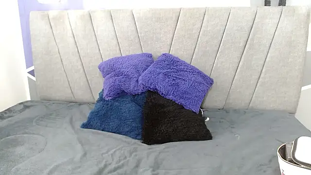 luna merie online show from March 7, 5:21 pm