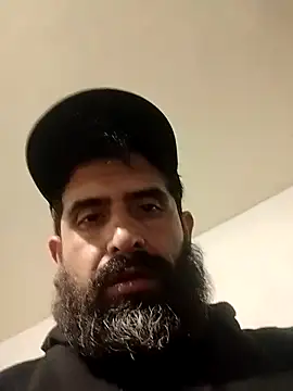 Snapshot of Oscarpalacios23 chatting on December 18, 7:14 am Oscarpalacios23 online show from December 18, 7:14 am