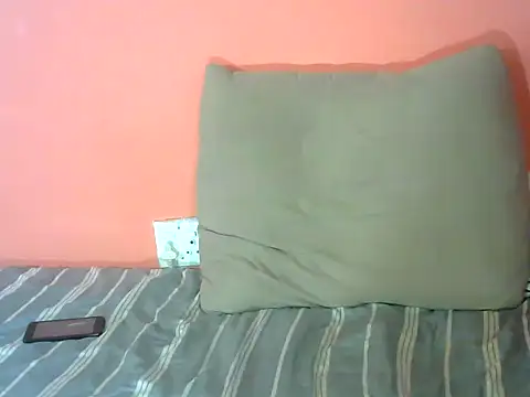 Snapshot of SexySlender_ chatting on October 30, 1:56 pm SexySlender online show from October 30, 1:56 pm