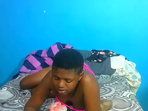 Snapshot of SexySlender_ chatting on November 22, 11:04 pm SexySlender online show from November 22, 11:04 pm