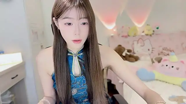 Snapshot of Onecutelittle chatting on November 3, 6:14 am Onecutelittle online show from November 3, 6:14 am