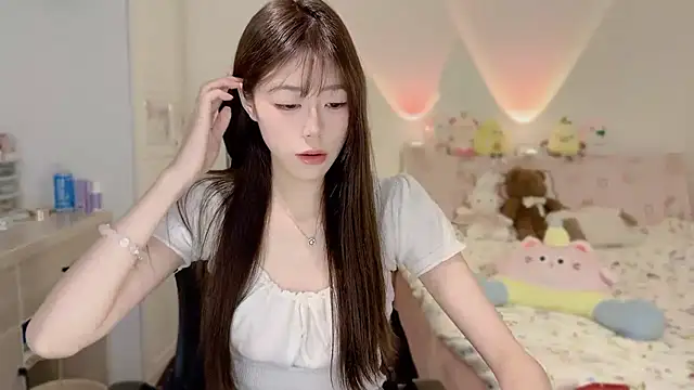 Snapshot of Onecutelittle chatting on November 10, 1:37 am Onecutelittle online show from November 10, 1:37 am