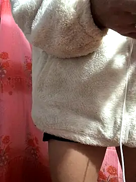 Snapshot of Kylie_beem chatting on December 15, 1:54 am Kylie beem online show from December 15, 1:54 am