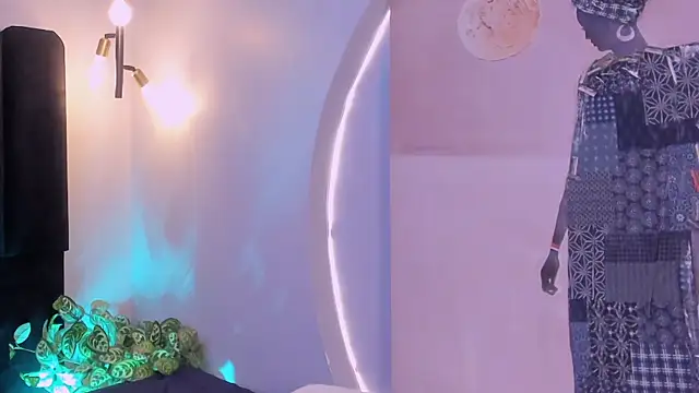 Snapshot of Juli_Casanova chatting on November 21, 3:27 am Juli Casanova online show from November 21, 3:27 am