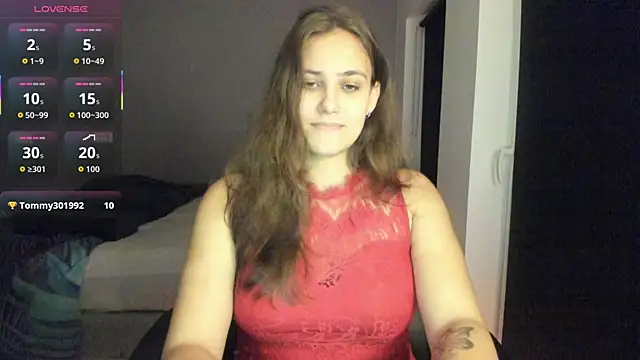 Snapshot of MiaRides19 chatting on October 31, 7:37 pm MiaRides19 online show from October 31, 7:37 pm