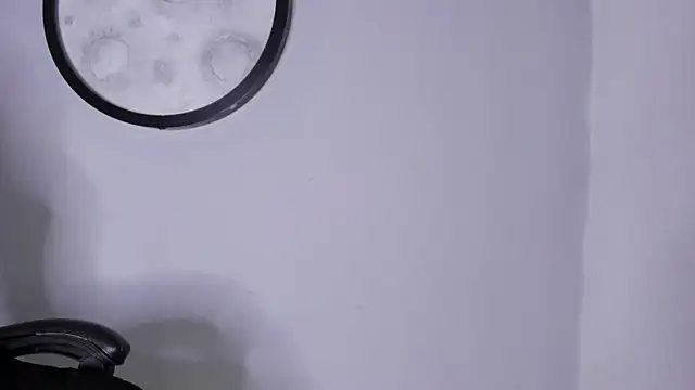 Snapshot of mike_257 chatting on December 15, 12:42 pm mike 257 online show from December 15, 12:42 pm