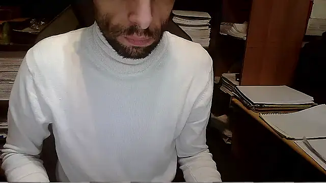 Snapshot of topg84 chatting on October 19, 6:58 am topg84 online show from October 19, 6:58 am