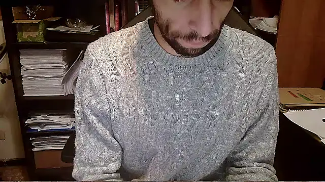 Snapshot of topg84 chatting on October 20, 6:36 am topg84 online show from October 20, 6:36 am