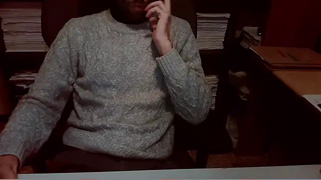 Snapshot of topg84 chatting on October 21, 11:22 am topg84 online show from October 21, 11:22 am