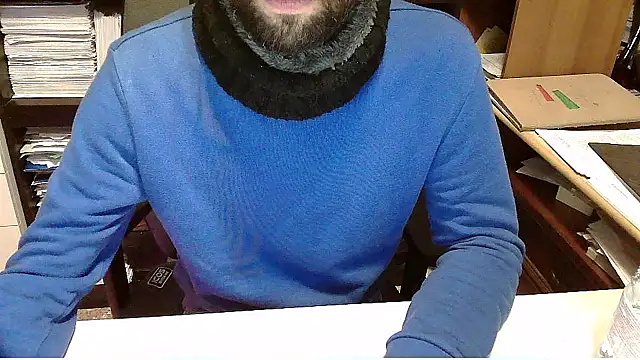 Snapshot of topg84 chatting on November 8, 5:45 pm topg84 online show from November 8, 5:45 pm