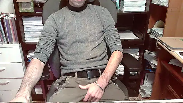 Snapshot of topg84 chatting on November 11, 6:08 pm topg84 online show from November 11, 6:08 pm