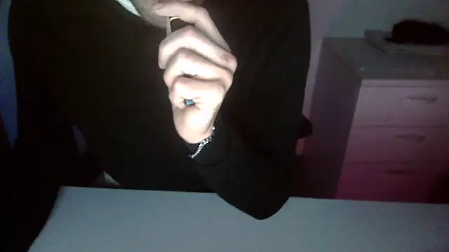 Snapshot of topg84 chatting on December 21, 4:36 pm topg84 online show from December 21, 4:36 pm