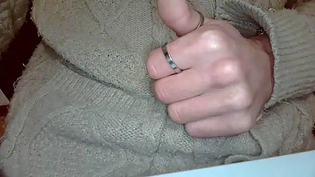 Snapshot of topg84 chatting on February 24, 6:28 pm topg84 online show from February 24, 6:28 pm