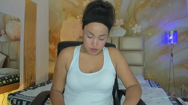 NahomiWalker  online show from December 1, 7:41 pm