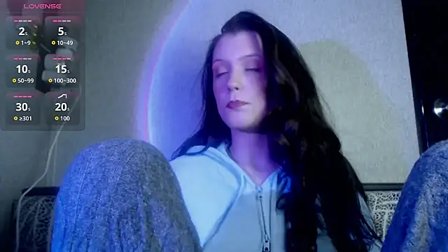 Thedeepwebcutie online show from November 16, 9:15 am