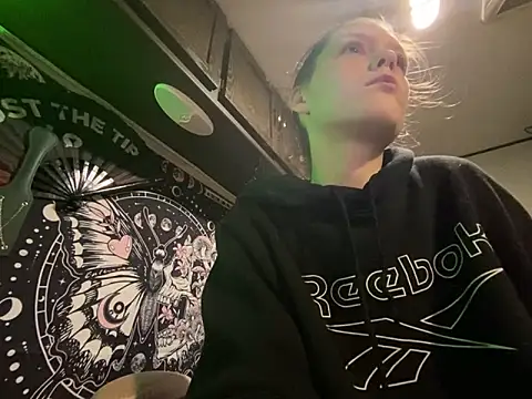 Thedeepwebcutie online show from June 2, 1:40 am
