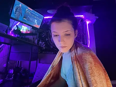 Thedeepwebcutie online show from July 8, 7:24 am