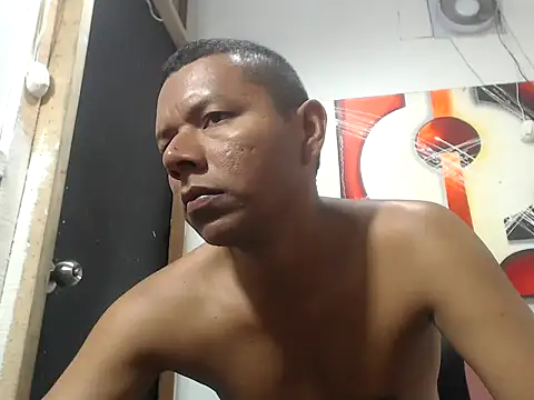 Snapshot of Estebanbigcock23 chatting on July 3, 8:26 pm Estebanbigcock23 online show from July 3, 8:26 pm