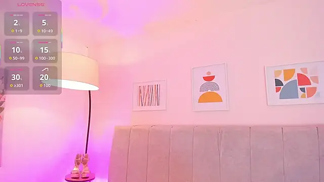 fatiima  online show from December 5, 7:10 pm