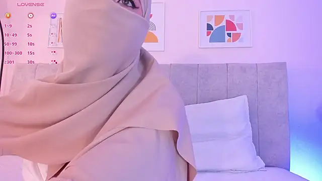 Snapshot of fatiima_ chatting on May 27, 7:22 pm fatiima online show from May 27, 7:22 pm
