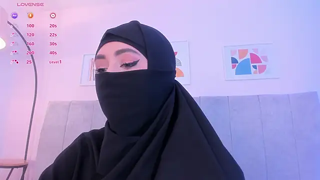 Snapshot of fatiima_ chatting on June 2, 7:05 pm fatiima online show from June 2, 7:05 pm