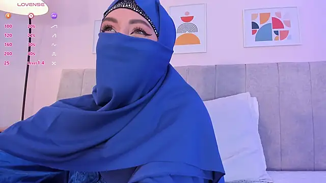 Snapshot of fatiima_ chatting on June 6, 7:07 pm fatiima online show from June 6, 7:07 pm