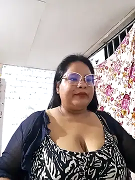 Snapshot of celeste122595 chatting on November 9, 3:38 am celeste122595 online show from November 9, 3:38 am