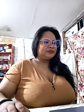 Snapshot of celeste122595 chatting on November 12, 3:18 am celeste122595 online show from November 12, 3:18 am