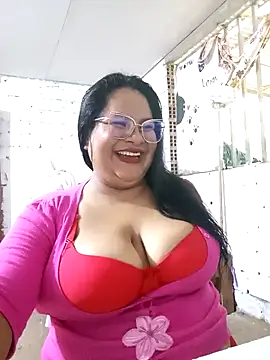 Snapshot of celeste122595 chatting on December 5, 8:49 pm celeste122595 online show from December 5, 8:49 pm