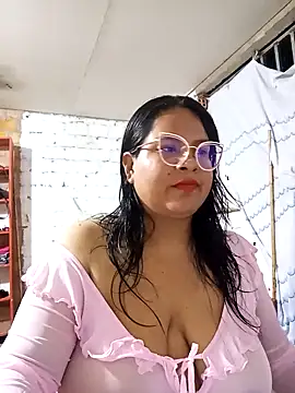 Snapshot of celeste122595 chatting on April 4, 3:16 am celeste122595 online show from April 4, 3:16 am