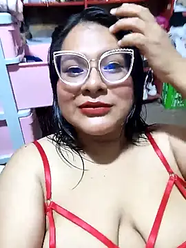 Snapshot of celeste122595 chatting on April 23, 3:08 am celeste122595 online show from April 23, 3:08 am