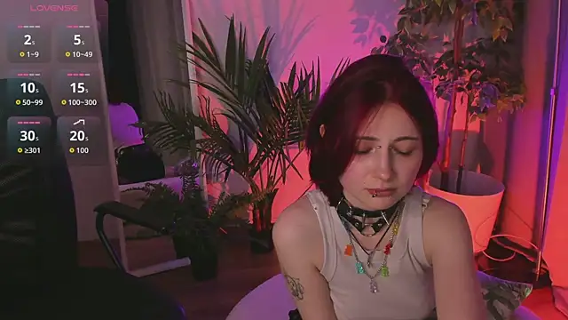 Snapshot of _L_o_r_r_y_ chatting on October 22, 3:01 pm L o r r y online show from October 22, 3:01 pm