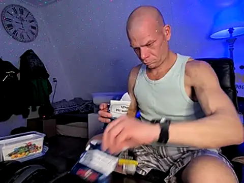 Kinky Play1 online show from February 25, 7:56 pm