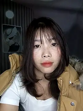 Snapshot of Fish_yellow chatting on December 1, 8:25 pm Fish yellow online show from December 1, 8:25 pm