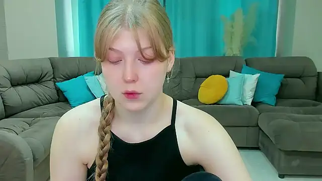 Snapshot of Stella_Light chatting on November 6, 11:22 am Stella Light online show from November 6, 11:22 am