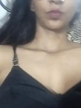 Snapshot of Aaliya_BigBoobs_1 chatting on November 29, 10:07 am Aaliya BigBoobs 1 online show from November 29, 10:07 am