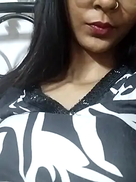 Snapshot of Aaliya_BigBoobs_1 chatting on December 18, 3:40 pm Aaliya BigBoobs 1 online show from December 18, 3:40 pm