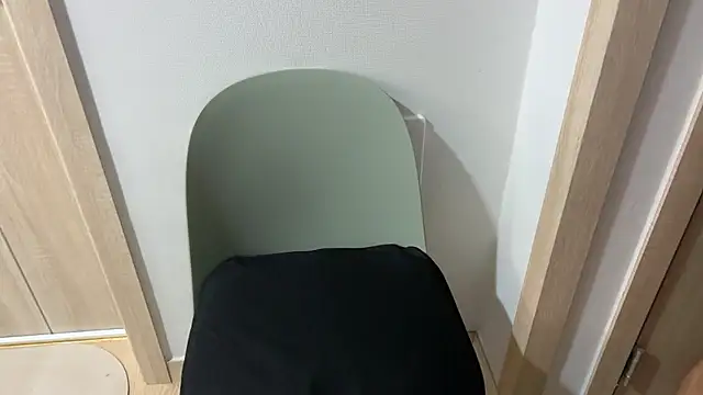 Snapshot of jihoooon_00 chatting on November 28, 2:31 pm jihoooon 00 online show from November 28, 2:31 pm