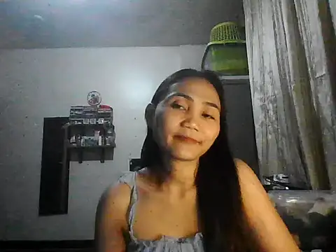 Snapshot of Sexytummy26 chatting on November 14, 7:23 pm Sexytummy26 online show from November 14, 7:23 pm