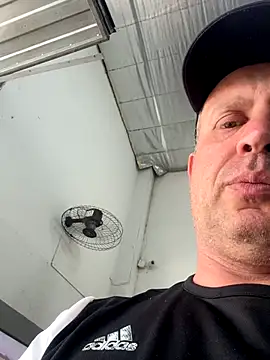 Snapshot of wellingtonmds chatting on October 27, 6:01 pm wellingtonmds online show from October 27, 6:01 pm