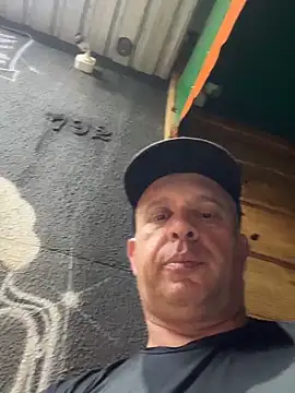 Snapshot of wellingtonmds chatting on November 7, 11:38 pm wellingtonmds online show from November 7, 11:38 pm