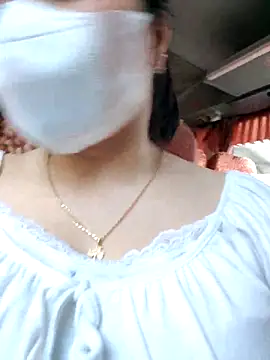 Snapshot of Mina-02 chatting on June 2, 7:21 am Mina-02 online show from June 2, 7:21 am