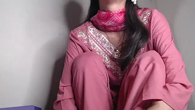 Hottie hania online show from February 11, 6:13 pm